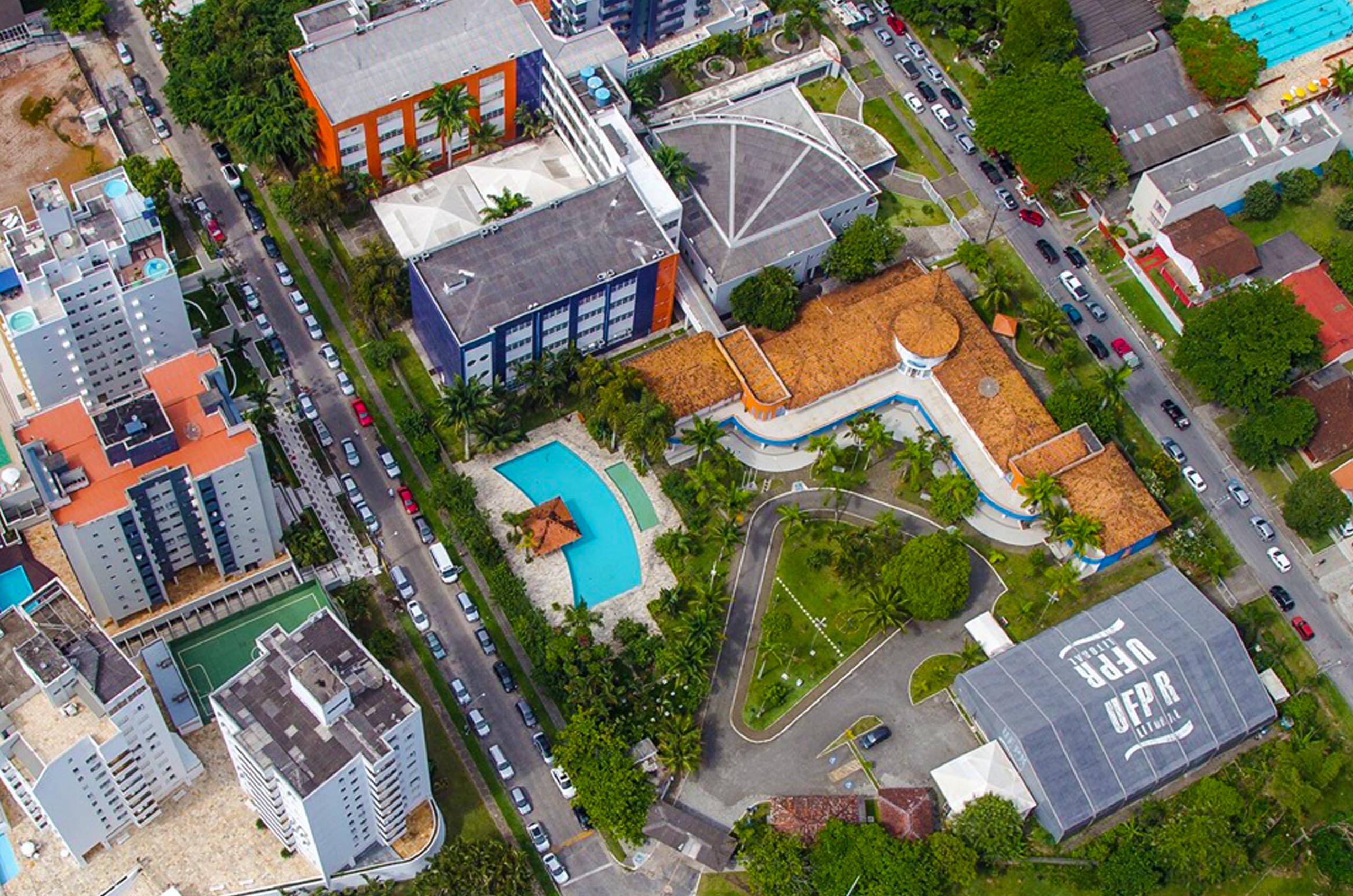 foto aérea mostrando a área ocupada de todo o Setor UFPR Litoral em Matinhos, Paraná.